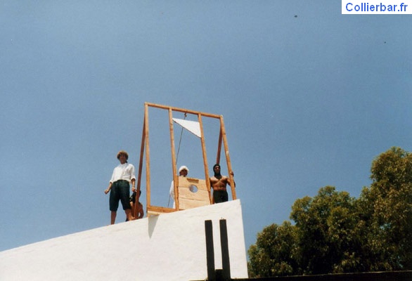 La guillotine est prete à Skanes