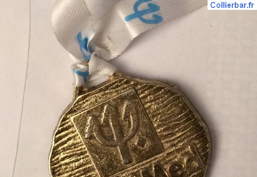 Médaille (1129 visits) Médaille