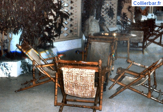Assouan8-Apéritif (3395 visits, rating score 3.56) Villa Amoun - Année 2000
Le coin apéritif et l'allée qui mène à la piscine Assouan8-Apéritif