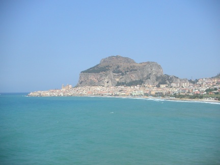 Cefalu ville et rocher