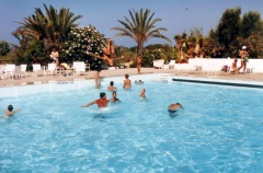 Skanes la piscine