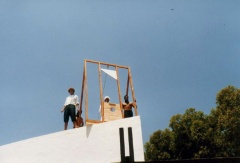 La guillotine est prete à Skanes