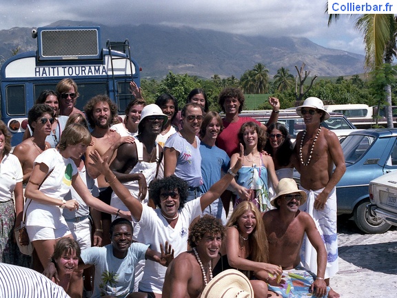 HAI-GO team (14859 visits, rating score 4.49) Magic Haiti, une partie de l'équipe GO HAI-GO team