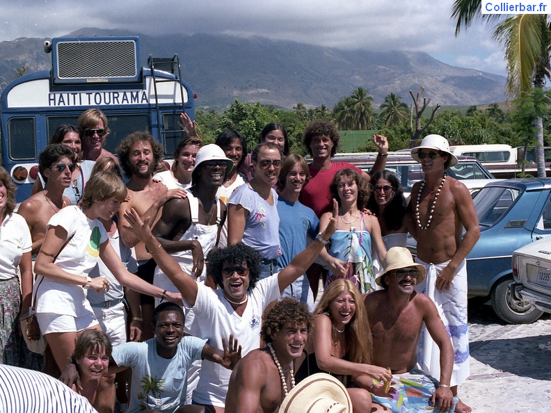HAI-GO team (16706 visits, rating score 4.45) Magic Haiti, une partie de l'équipe GO HAI-GO team
