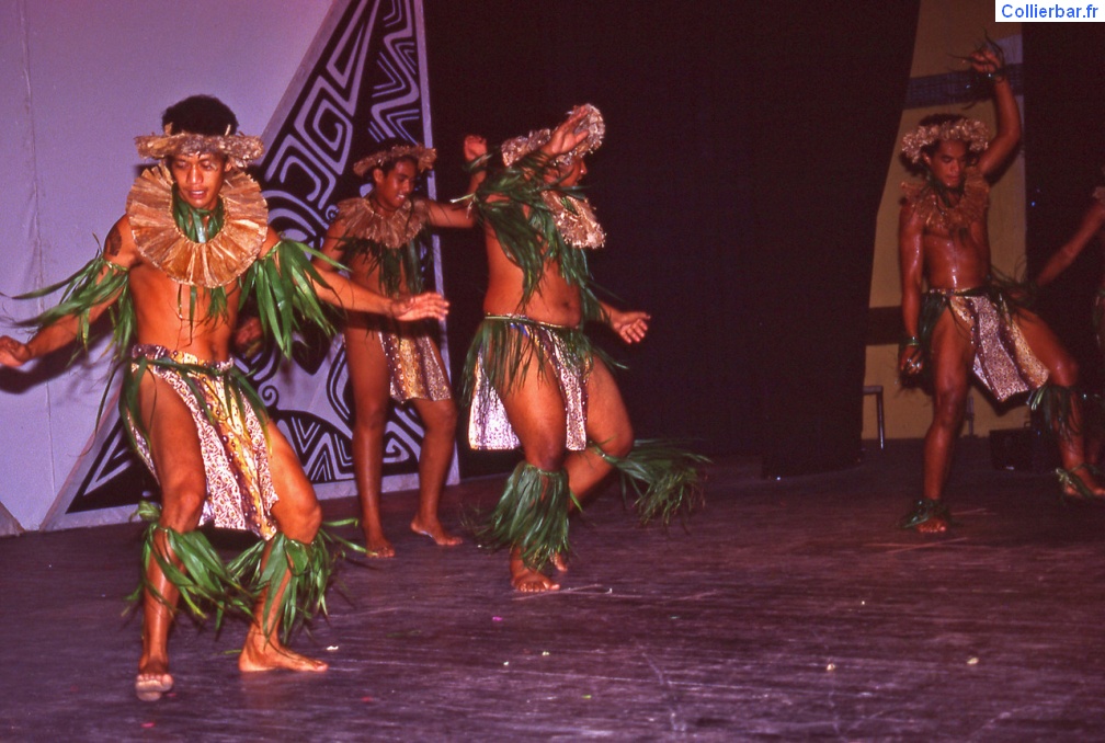 Moorea 1996 show tahitien