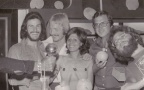 Equipe plongée aux Coraux avril à septembre 1976 (62491 visits, rating score 3.24) Go plongée avec hôtesse d'accueil Mazal et Christian Bor avec cocktail en main.
En plongée, il y... Equipe plongée aux Coraux avril à septembre 1976