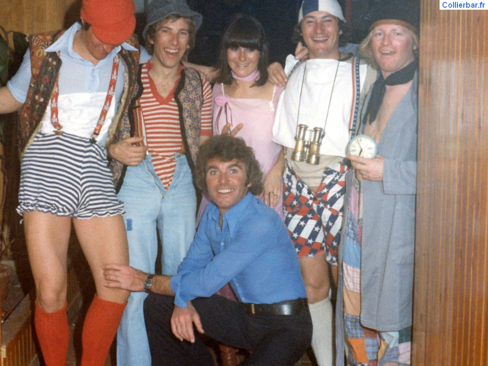 Superbagnère hiver75/76 (1819 visits, rating score 4.27) groupe de moniteurs déguisés Superbagnère hiver75/76