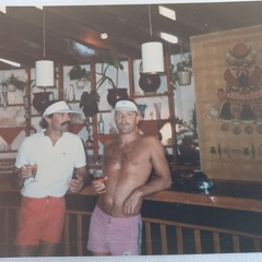 Hurgada Magawish 1986 Branco chef de Bar et Édouard second matos. (259 visits)
Branco chef de Bar et Édouard second matos.
Hurgada Magawish 1986 Branco chef de Bar et Édouard second matos.